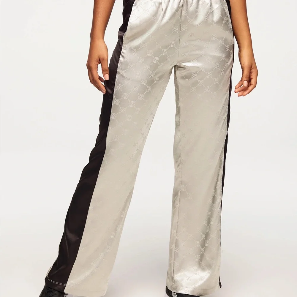 Zumba Fitness Silver and Black Track Pants - Picture 4 of 4
